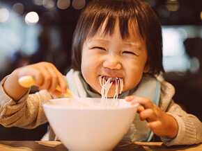 Guía para comidas familiares con niños pequeños